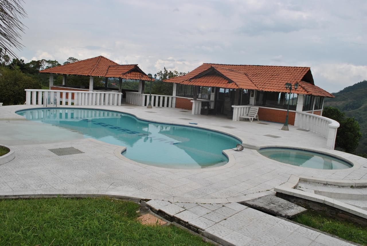 Hostal Don Bernardo Санта-Роса-де-Кабаль Экстерьер фото
